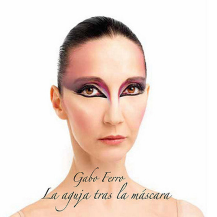 De Gabo Ferro solo escuché un disco. No puedo salir de él, es como que estoy atrapado ahí. Que poeta del carajo. Su capacidad interpretativa me sigue dando escalofríos. Me quiero tatuar 
"Y que no nos cause espanto que haga al justo bien al bien, mal al mal y dé terror al terror"