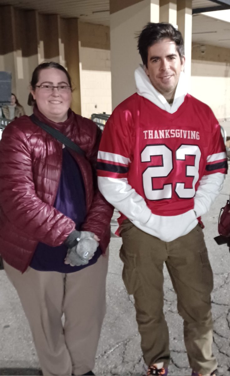 Kat_AC's tweet photo. How did I not realize @eliroth was doing the boarderland movie?!?! 

I was fucking ecstatic last week when I met him because of my love of horror and violence but now I'm kicking myself for so damn slow! Ahhhh! (Also I need to actually make that Tiny Tina cosplay) https://t.co/k3VeHdpELz