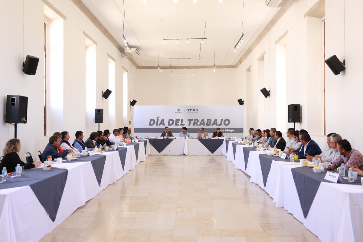 stypsdgo's tweet photo. Con la clara idea de un @gobdgo de diálogo, el Gobernador @EVillegasV a través de la Secretaria del Trabajo, @Cindyglez_  genera plática con líderes sindicales 🧵 https://t.co/WP1xR6uLc3