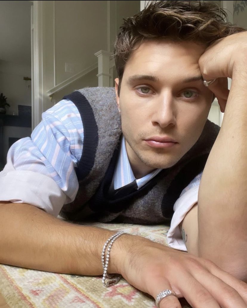 keepdrivingky's tweet image. So I know this is a long shot but it would really mean the world if you, @RonenRubinstein wrote “Just so you know, I am a homosexual” for me so I can get it tattooed in your handwriting @RonenRubinstein @FOXTV @DramaClubFOX @911LoneStar  #Tarlos #tarlostuesday #911lonestar #tk