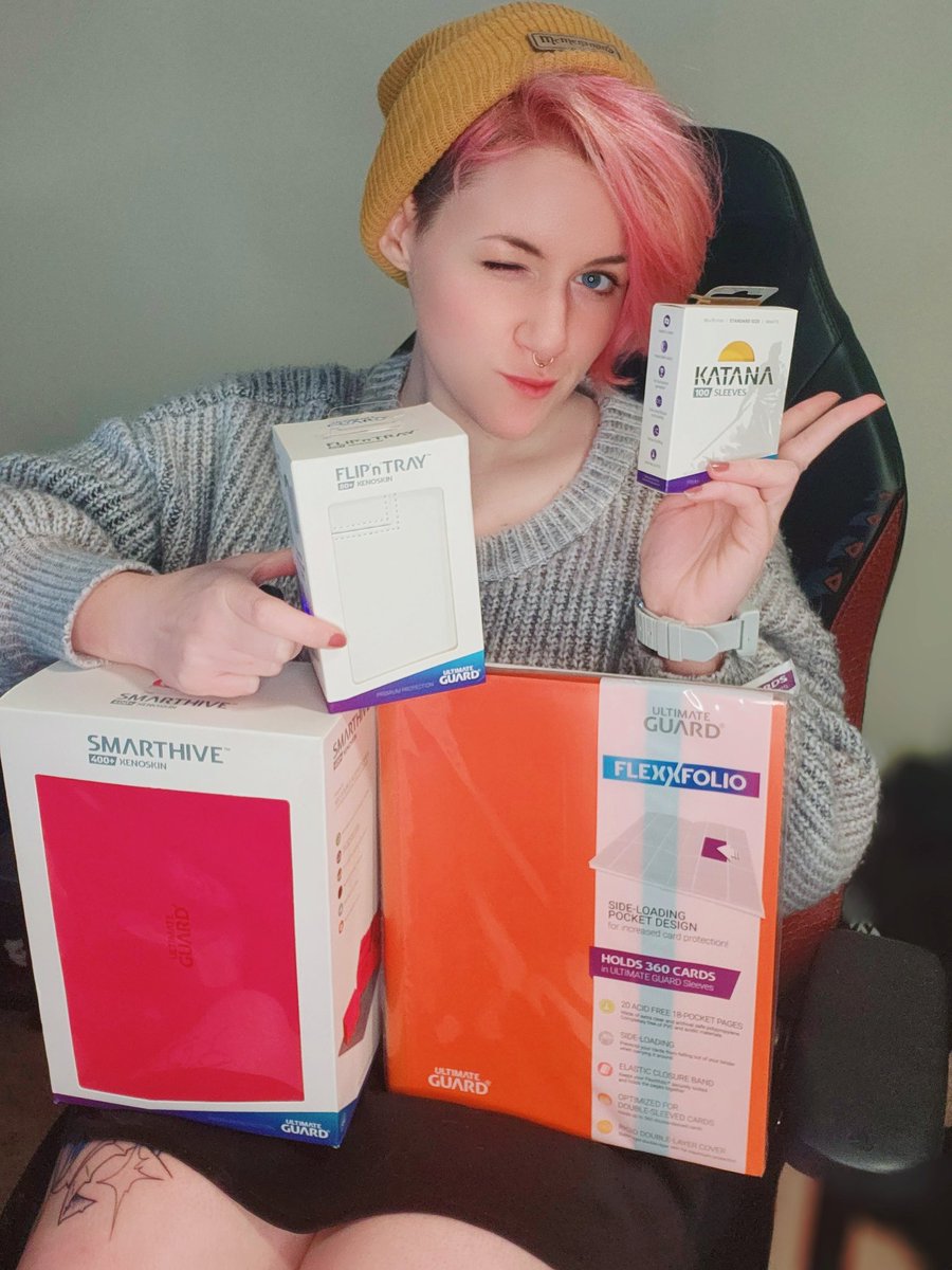 peachypop_cos's tweet photo. What better to beat the post-con blues than a giveaway of some awesome @UltimateGuard accessories?? ✨
How to enter: 
🍑 Follow meeee! 
♥️ Like&amp;Retweet this post! 
💬 Bonus: Show me your best MOM pulls in the comments~ 
Will pick a winner on April 25th! https://t.co/Md9WqrXbEa