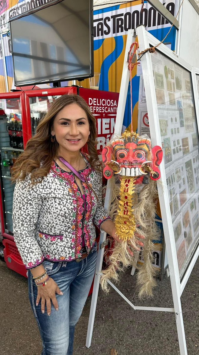 SoniaRocha1qro's tweet photo. En esta ocasión como en otras pudimos disfrutar mi familia y su servidora de #ComunidadesExtranjeras, quiero compartir mi felicidad de pasar tiempo con mi #ChipDeEncendido #MiMotor https://t.co/LWKrk8vPFC