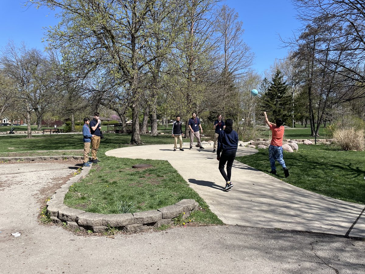 ConicDal's tweet image. Today was a perfect day to get outside and film our own graphing stories! @desmosclassroom #HMSFalcons #d100inspires #D100inspira #iteachmath #mtbos