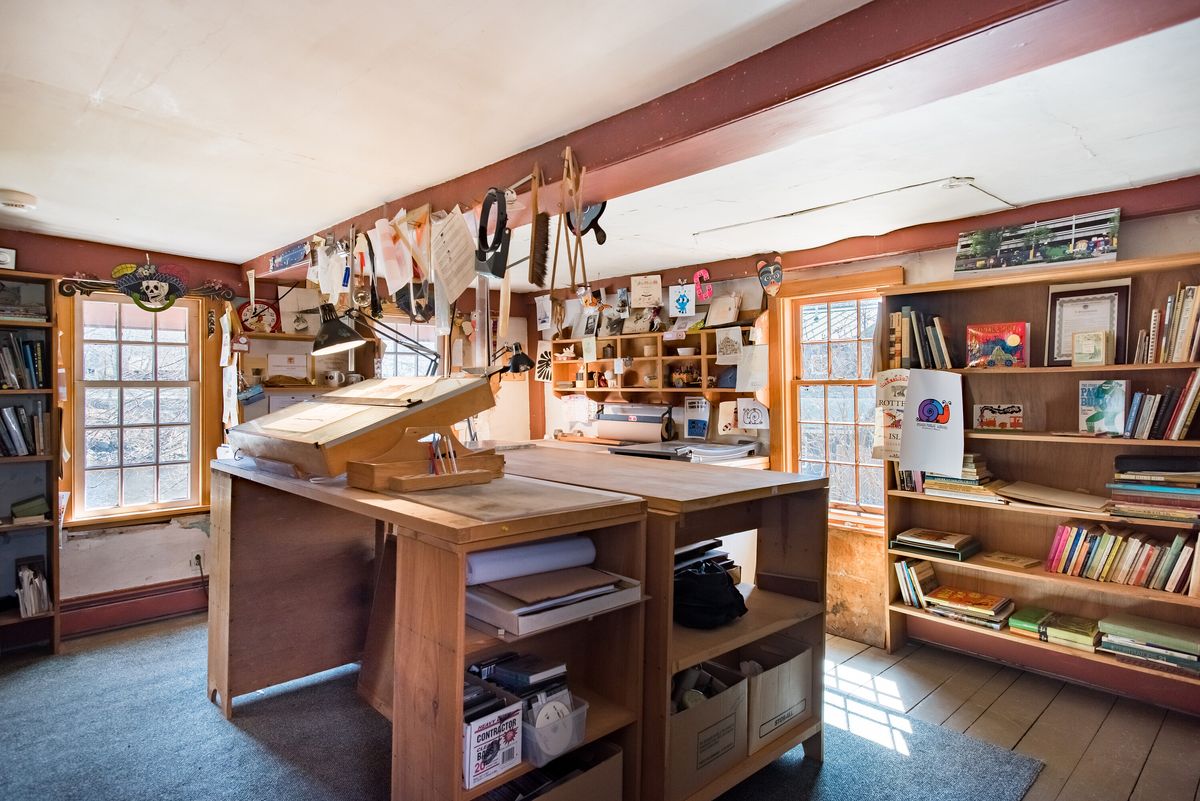 austinkleon's tweet photo. Illustrator @EdEmberley’s 17th century house on the Ipswich River in Massachusetts is about to go on sale 

He raised his family and created all his books there

https://t.co/rD6A7gufB3

Some pictures: https://t.co/Dq9hyO7yXe