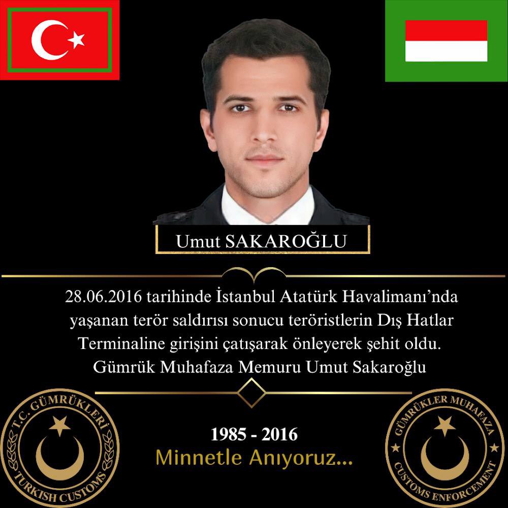 _Majesteleri's tweet photo. Kardeşlerimizin ruhu şad olsun. Elbet bir gün size yakışacak yöneticiler gelecek. 

#GümrükMuhafazaYalnızDeğildir https://t.co/lbXKArSbNs