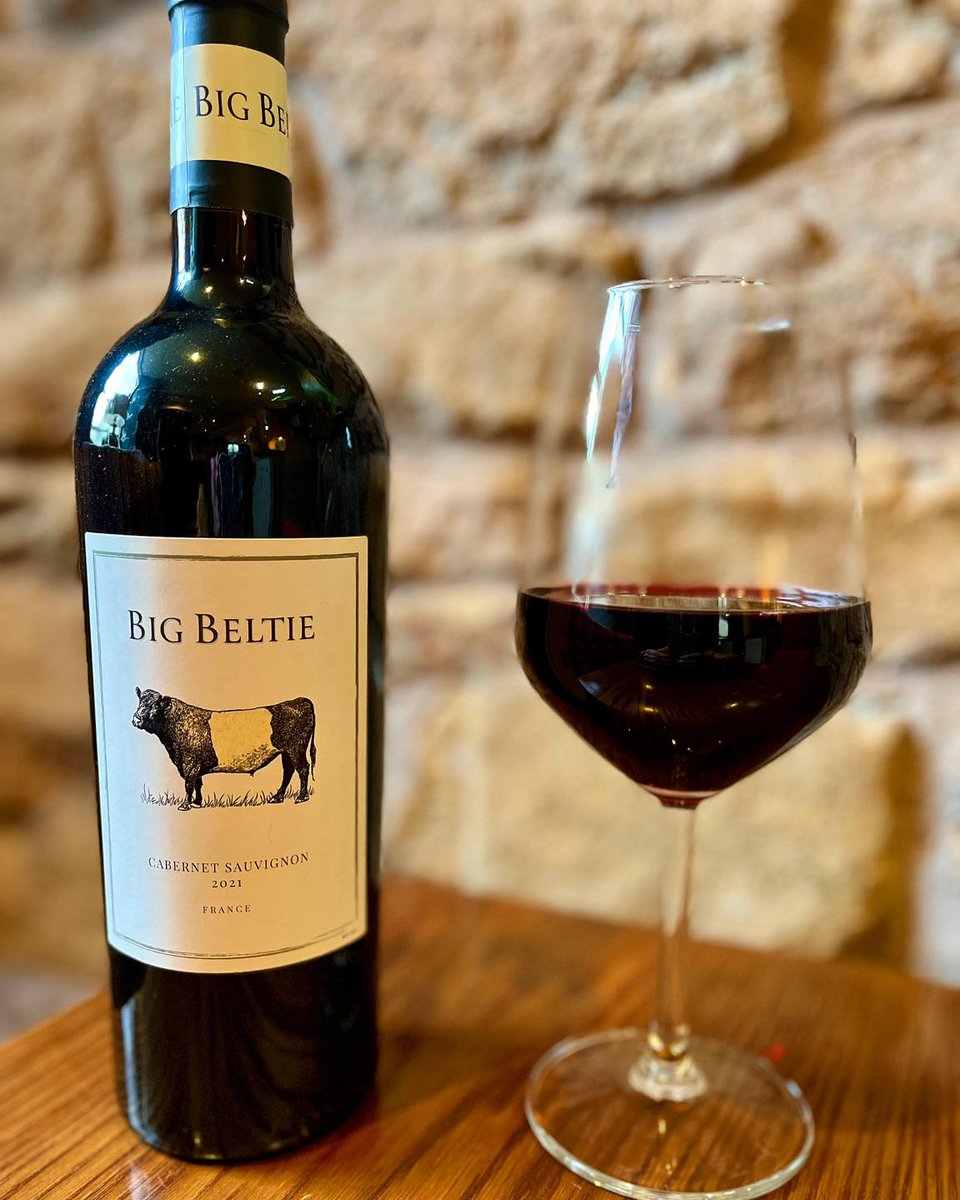 At some point this week, sit down, put your feet up and enjoy a glass of wine...or two. 🍷 Our team are always on hand to suggest something delicious. 💁‍♀️☺️ #WineLover #Relax #MidweekTreat #MeTime #TPOWBaslow #VillagePub #Baslow #Dinner #RedWine #PeakDistrict #Derbyshire #Foodie