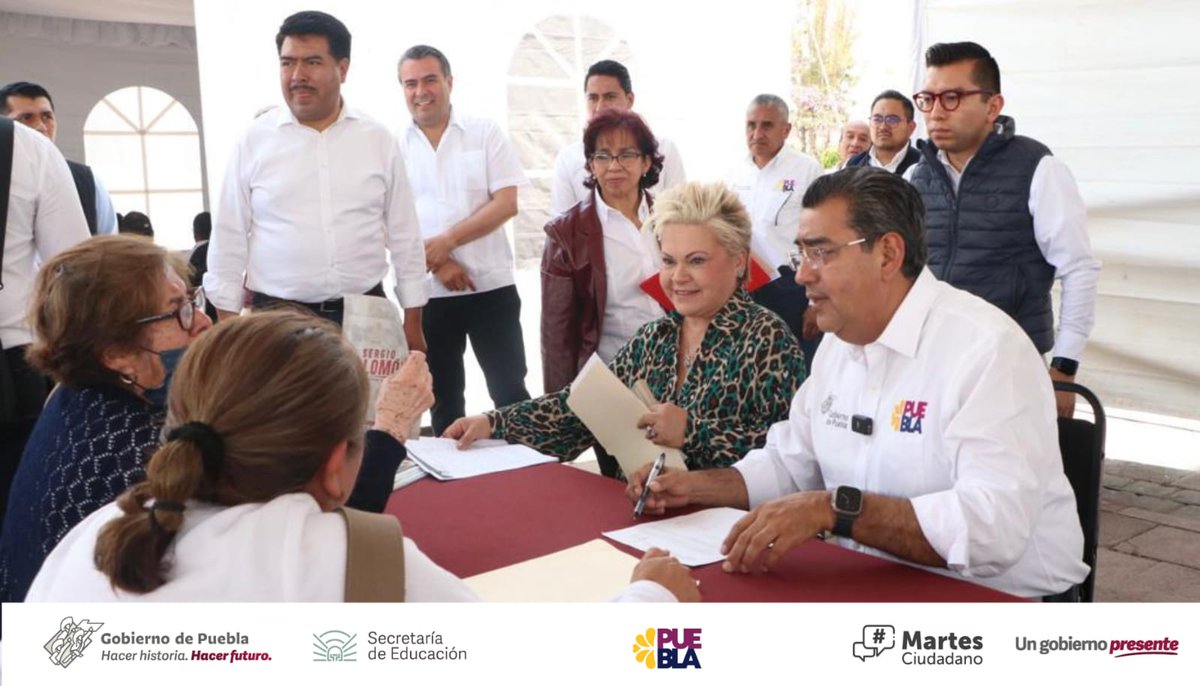 SubseObligaPue's tweet photo. Durante el primer #MartesCiudadano itinerante, en el municipio de Tepeaca, el gobernador @SergioSalomonC refrendó su compromiso de mantener un gobierno cercano para beneficiar a las y los poblanos de ésta región. 1/2 https://t.co/AcOmT4NaL3