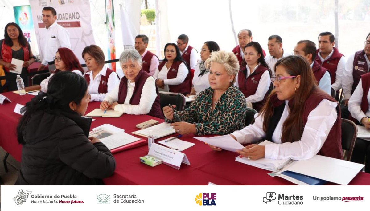 SubseObligaPue's tweet photo. Durante el primer #MartesCiudadano itinerante, en el municipio de Tepeaca, el gobernador @SergioSalomonC refrendó su compromiso de mantener un gobierno cercano para beneficiar a las y los poblanos de ésta región. 1/2 https://t.co/AcOmT4NaL3