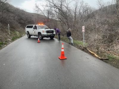 SLCPU's tweet photo. Starting today, crews from Public Utilities, Public Lands, and Salt Lake County are clearing debris from the waterway in City Creek Canyon. Crews are starting at Memory Grove and traveling up to the water treatment plant. Please be advised there will be travel delays. https://t.co/lohu8qNgI5