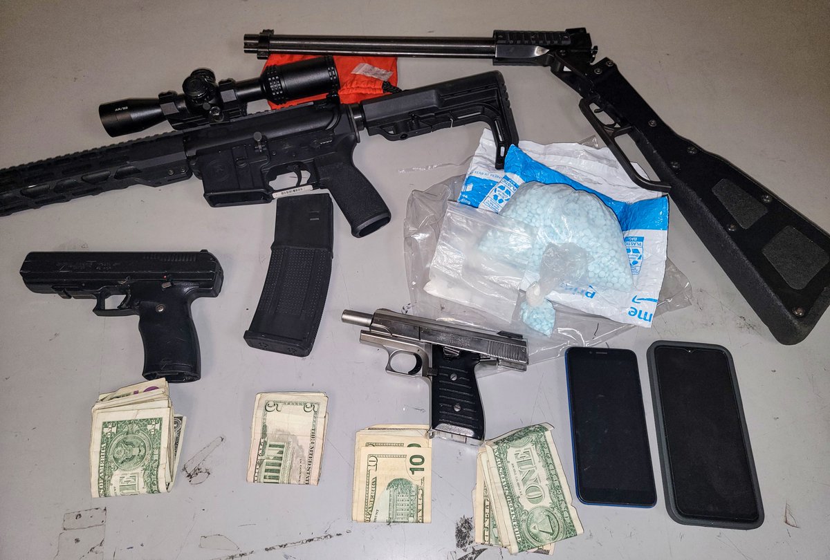 Arizona_DPS's tweet photo. Troopers never know what theyβll encounter on a traffic stop. On April 6th, an #AZTrooper stopped a driver on SB I-17 near McDowell Rd. During the traffic stop, the trooper noticed an AR-15 magazine in the back of the vehicle, but the driver denied having firearms in the car. https://t.co/H9KMsnApAU
