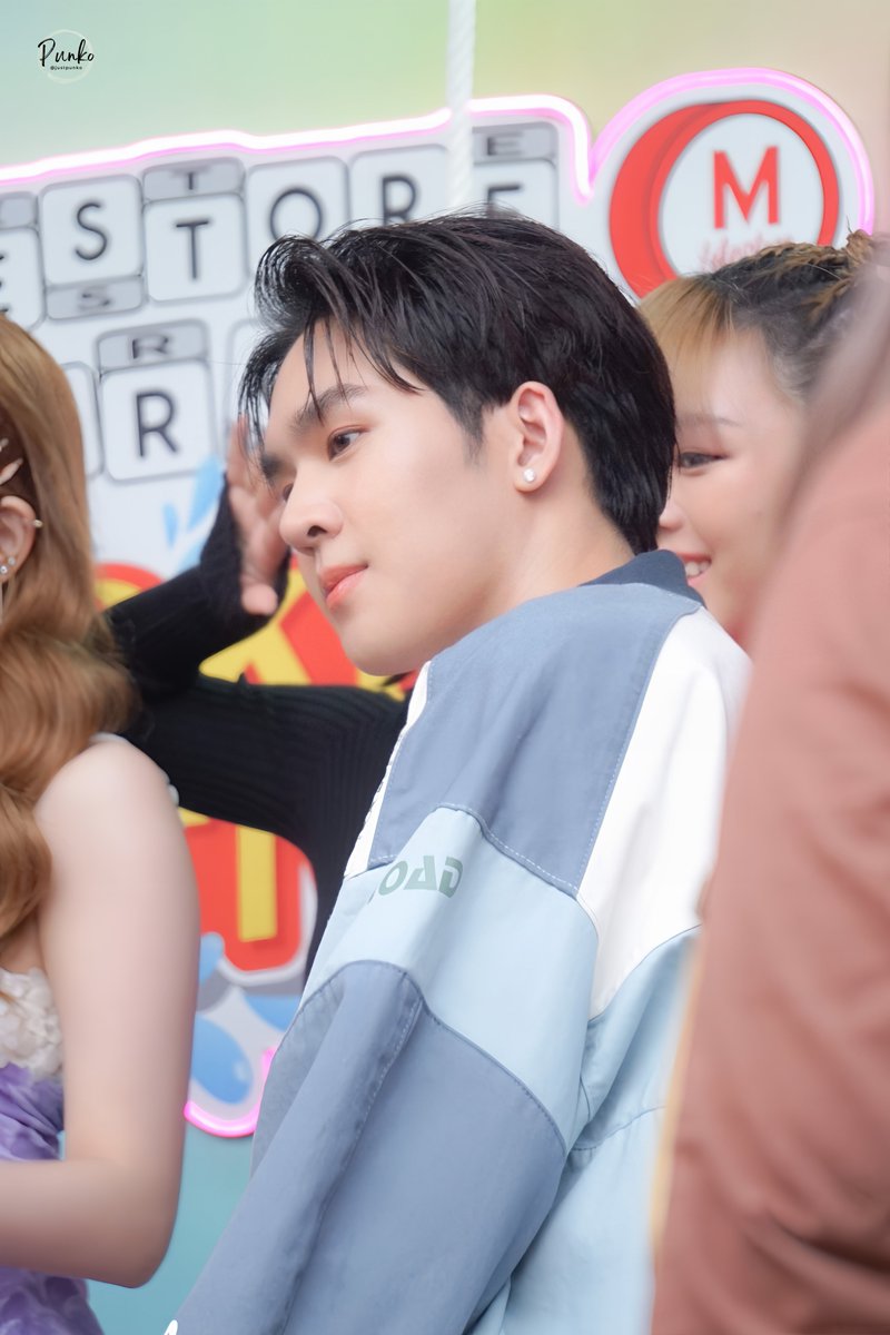 justpunko's tweet photo. 20230416 𓂋 ❛˓◞˂̵
น้องอู่อู๋คนเก่งนี่นา🤲🏻🤍🏅🏅
꒰ #Auau_DVI #auautnp #DVI #MLIFESTORExDVI ꒱ https://t.co/LIYYv3zLIU