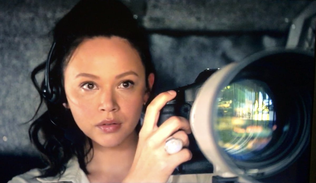 ShowReviewer's tweet photo. Q: Why does Lucy have the bigger lens?
A: The better to see her man. 
😉😁
#Chenford  #TheRookie https://t.co/W6rSdBVSns