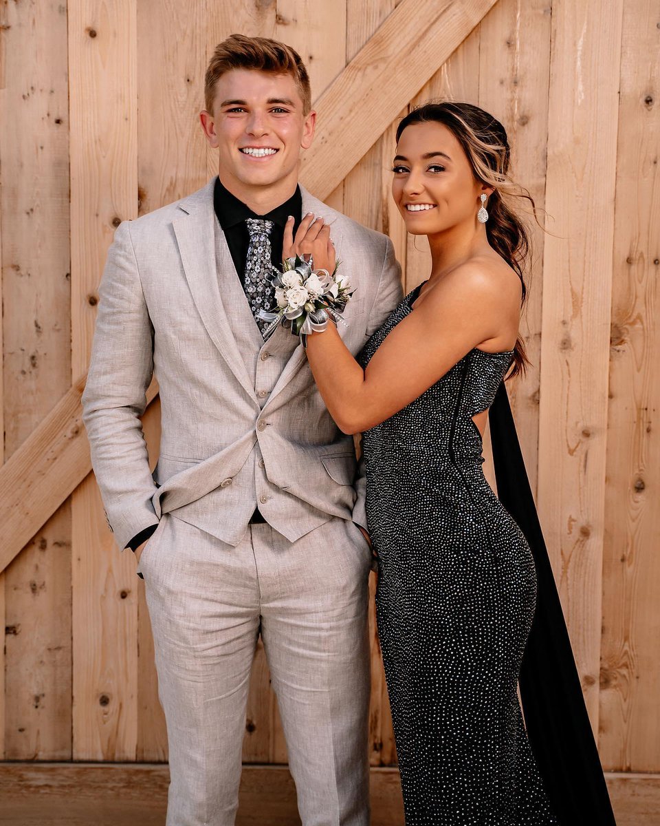 Doing prom your way means you don't have to wear a traditional black tux. Have a great prom!

📸: @tayton_swift

#MWPromYourWay #Prom2023 #Promseason