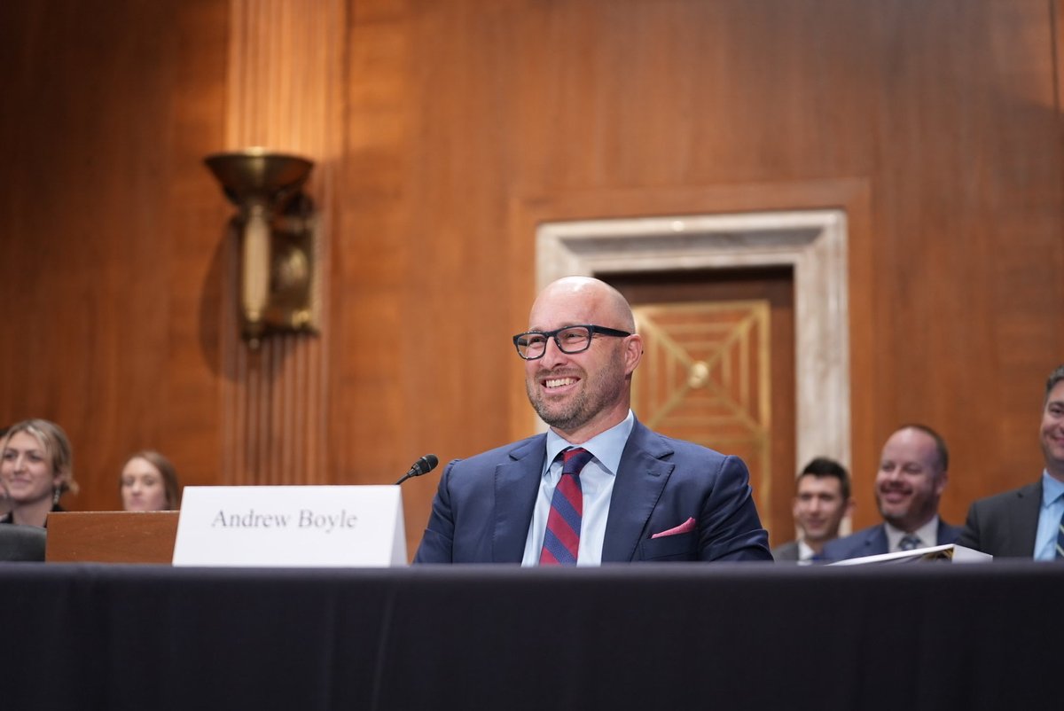 ATA first vice chair <a href="/BoyleTransport/">Andrew Boyle</a> is testifying on Capitol Hill today before <a href="/EPWCmte/">Senate EPW Democrats</a> <a href="/EPWGOP/">EPW Republicans</a> on the future of clean vehicles. 

🧵Here are some highlights from his opening remarks: 

1/x