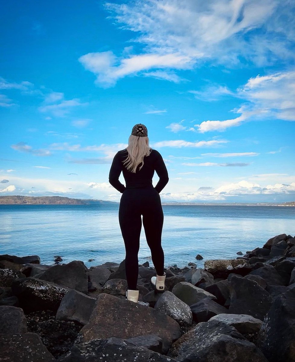 visitpierce's tweet photo. Because waterfront air is just good for the soul ✨
📸 @itsfitmadiwilson
#traveltacoma #mountaincitysea #pointruston #tacomawa #gritcity #tacomawaterfront #viewsfordays #waterfrontcity #goodforthesoul #freshair #sparklingshoreline #tacomavibes https://t.co/rwNCdyWGvR
