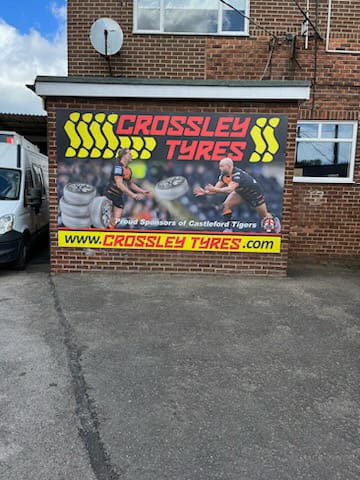 crossleytyres's tweet photo. Our new sign is up , love it ❤️🐯 thanks to @RiversideSigns @CTRLFC https://t.co/2MDCEsXMyv