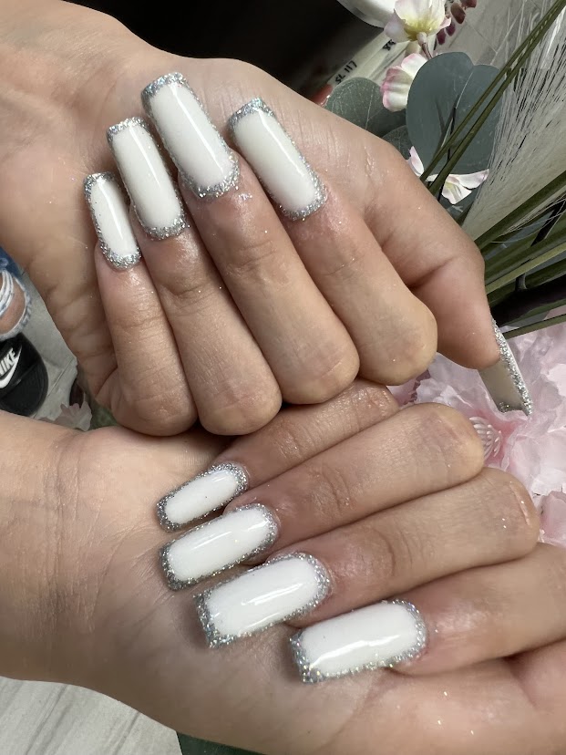 specklednails's tweet photo. Acrylic nails are an excellent technique to lengthen and strengthen your natural nails. We provide acrylic nail procedures ranging from basic French tips to intricate patterns at Speckled Nails &amp; Spa. Our professionals are here to help you. Call us today at (626) 699-1030. https://t.co/2LRw57Qfor