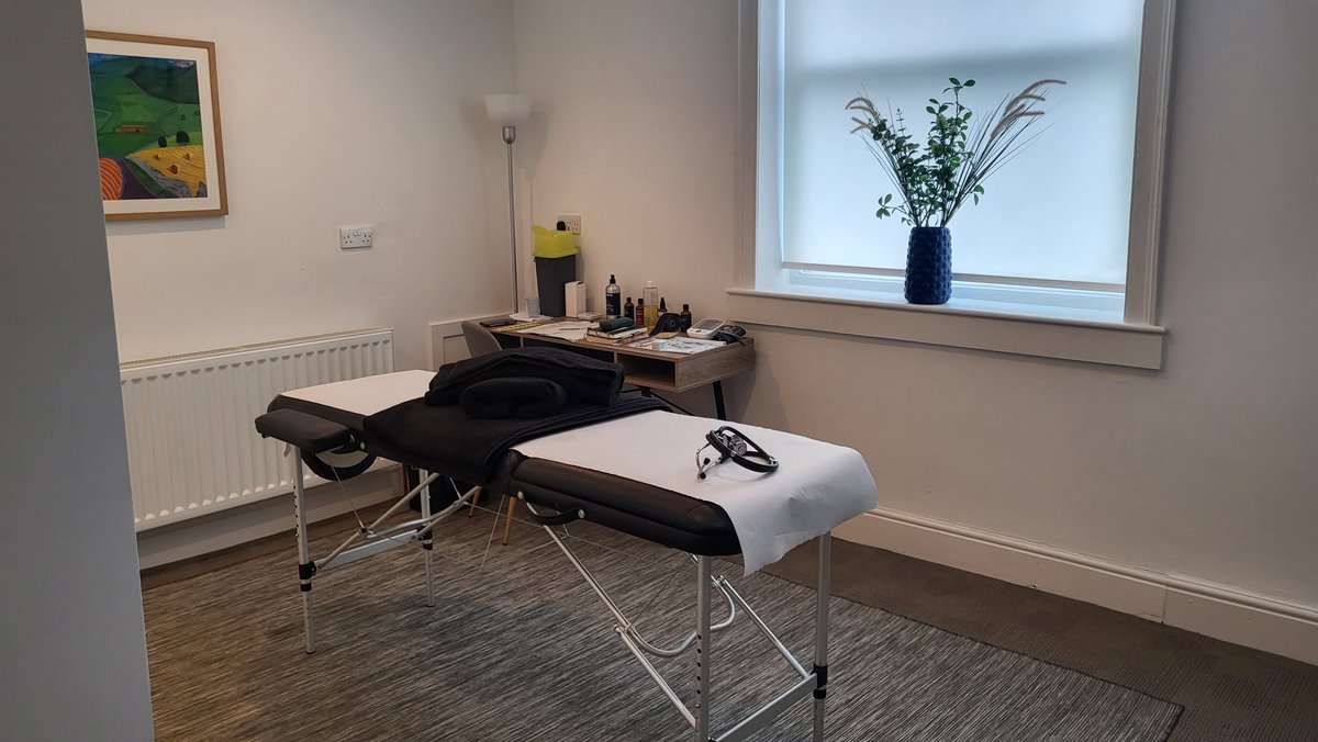 #clarkestherapies
#backpain 
clarkestherapies.co.uk 
Struggling with back pain issues . Pain is my superpower let me help you .
In Leeds city center .