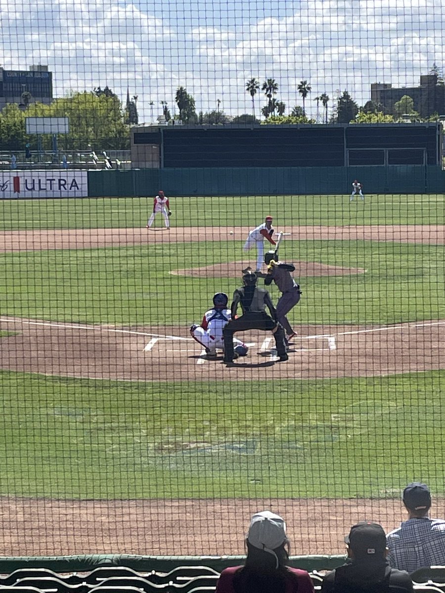 KingcougarMike's tweet photo. @Always_Yangry @velcrobaby @QuarterRico @gilligan80 @johnnysfgiants @JohnnyKamen @Sports_JoeG @DavePolaski @poniesNpucks @P_S_Tobar #MiLB 3 ⚾️9️⃣2️⃣7️⃣0️⃣ #CALeague #Rawhide #Ports w @RFWill149 (doing PA) his dad @eddiesofficials @royaltytoursusa https://t.co/SCExjeu7YP