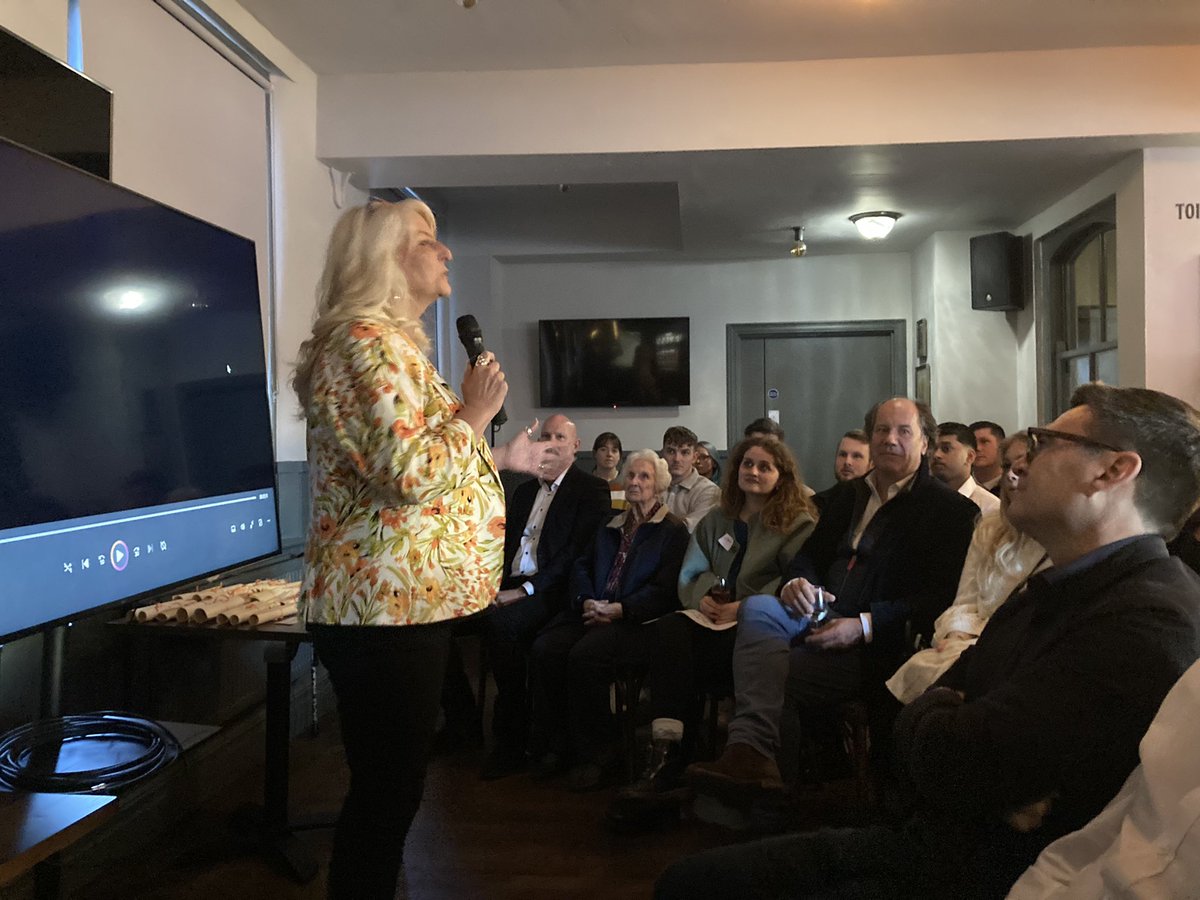 Claire Ebrey tweet media