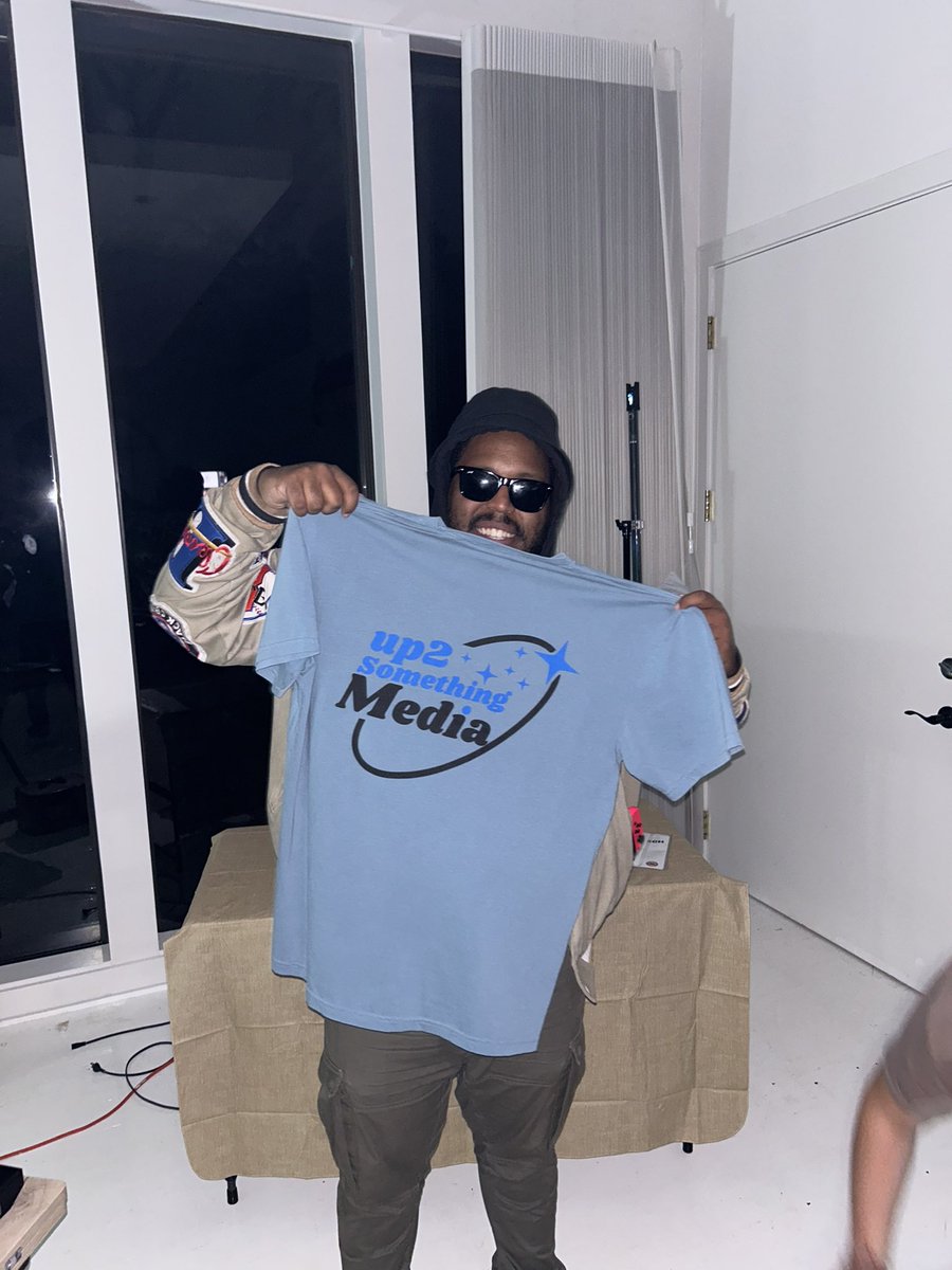 ogdaniel_'s tweet photo. 1 800 UP2 SUMN 💫 https://t.co/sQRcXu2ZZg