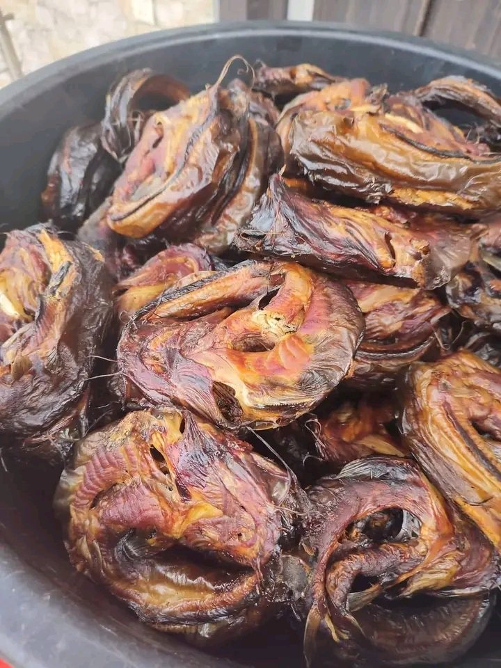 Emfoods_'s tweet image. At Emfoods, 

we serve you like KINGS AND QUEENS.

We are taking fish orders among other food items.

Delivery to all states and outside Nigeria.

Send in your orders/market list.

#driedcatfish
#driedfish
#foodexport