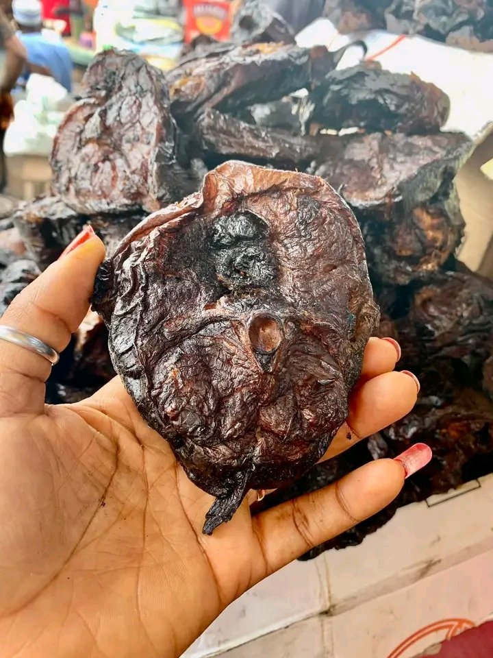 Emfoods_'s tweet image. At Emfoods, 

we serve you like KINGS AND QUEENS.

We are taking fish orders among other food items.

Delivery to all states and outside Nigeria.

Send in your orders/market list.

#driedcatfish
#driedfish
#foodexport