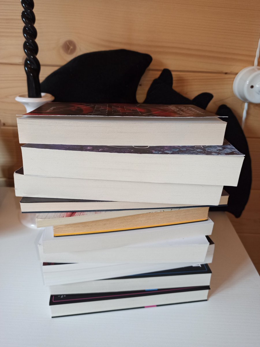 MesserCortese's tweet photo. Dimmi che hai scoperto Acciobooks, senza dirmi che hai scoperto Acciobooks. 🤪
#acciobooks #bookpost #BookWorm #BookLover https://t.co/JBwDwPrckE