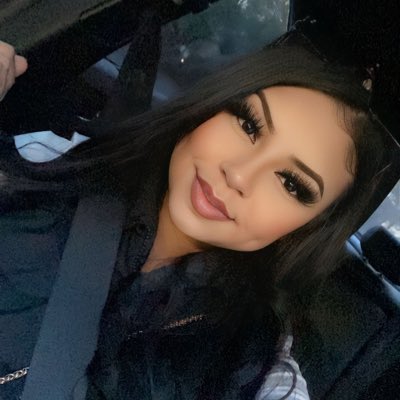 jassminesoto_'s tweet photo. #NewProfilePic Your Fav Florist 🌟 https://t.co/8FYToLozmo