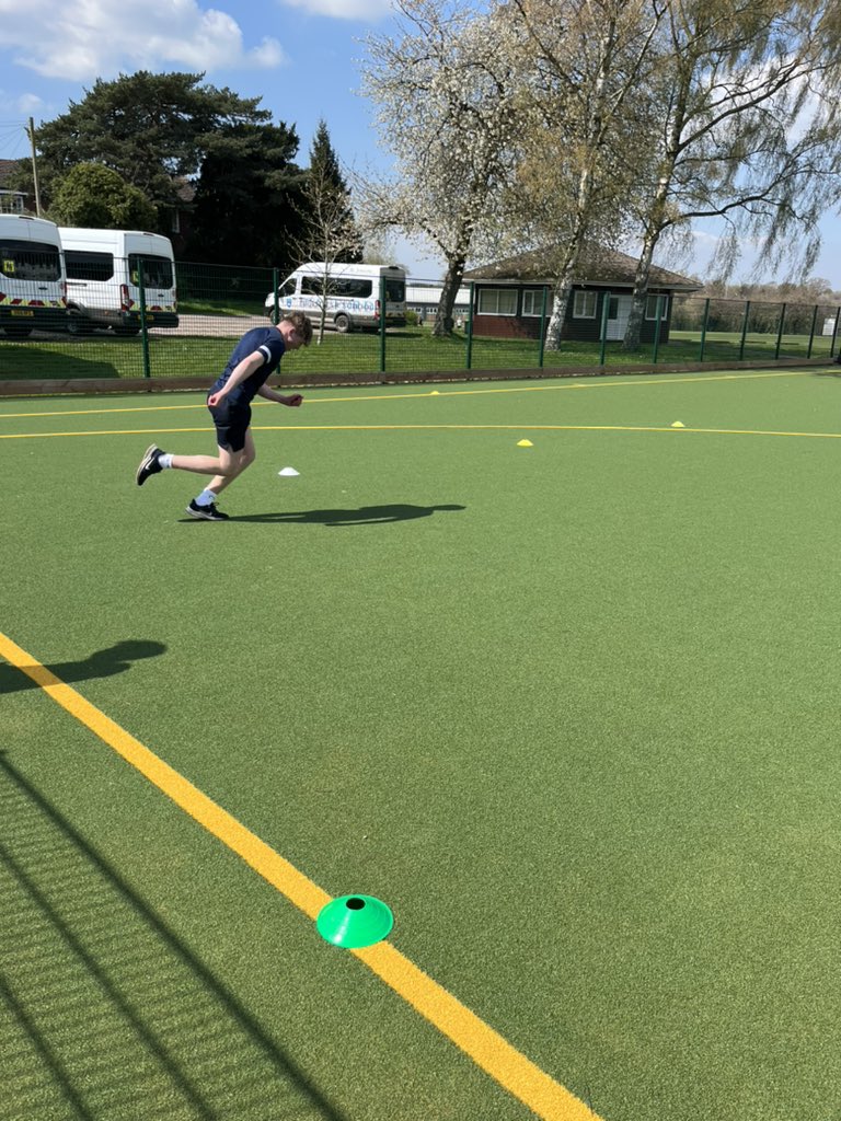 SGSPEDept's tweet photo. The #SGSyear10 GCSE PE group completing some of their fitness tests as part of their coursework today. As always, very impressed with their effort and encouragement for each other. Well done, everyone! #SGSPE #SGSexcellence #SGSdifference https://t.co/0Nc5uJdbyt