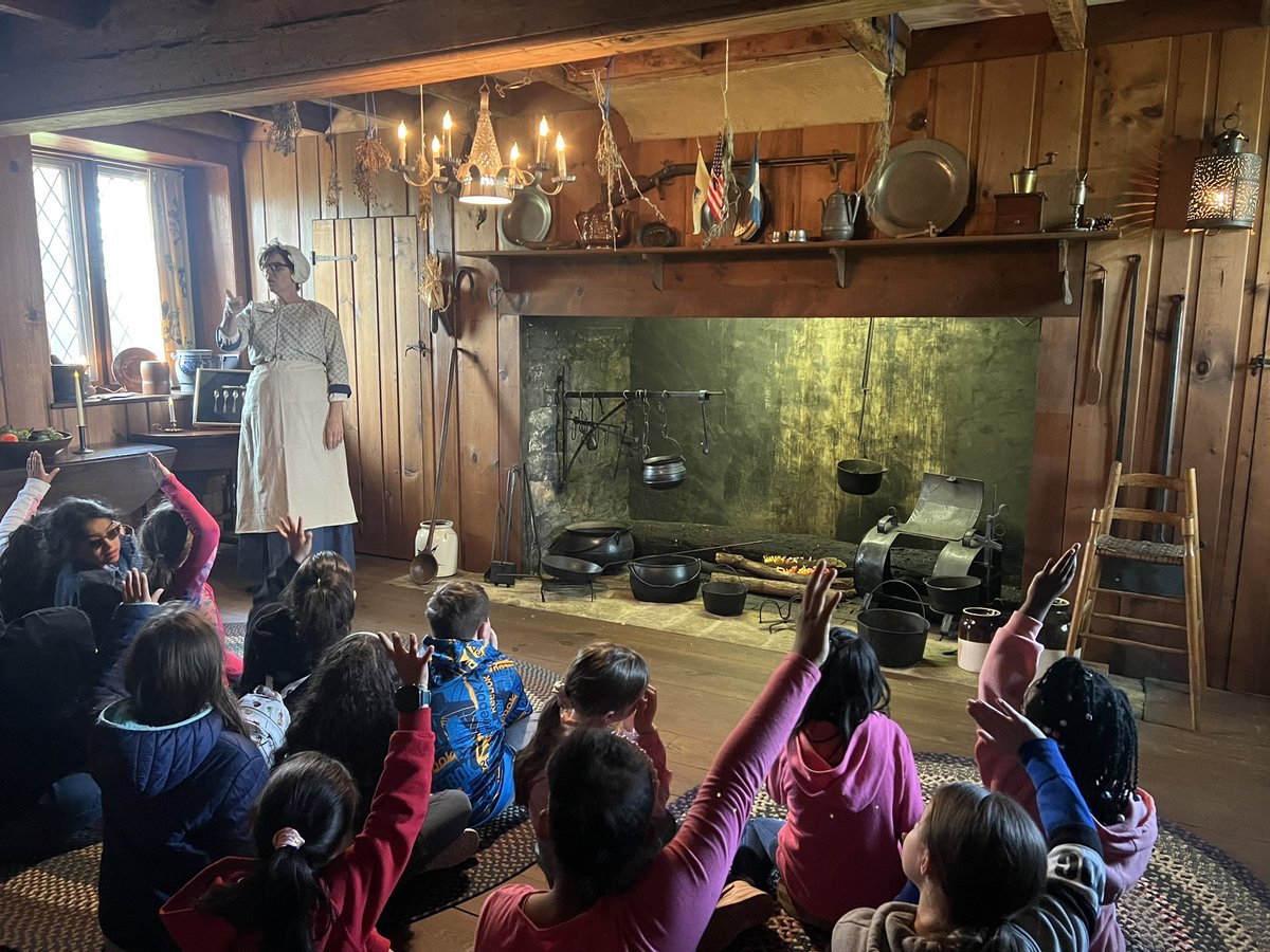 MrsDummeldinger's tweet photo. What a beautiful day for a tour of Hamilton Twp! The third graders had a fun day experiencing the history that we’ve been learning about over the last couple months. @htsd_mcgalliard @WeAreHTSD https://t.co/20VMhLx8JL