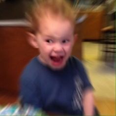 ¡Que el imperativo del verbo «ir» correspondiente al pronombre «tú» es «ve», no «ves»!