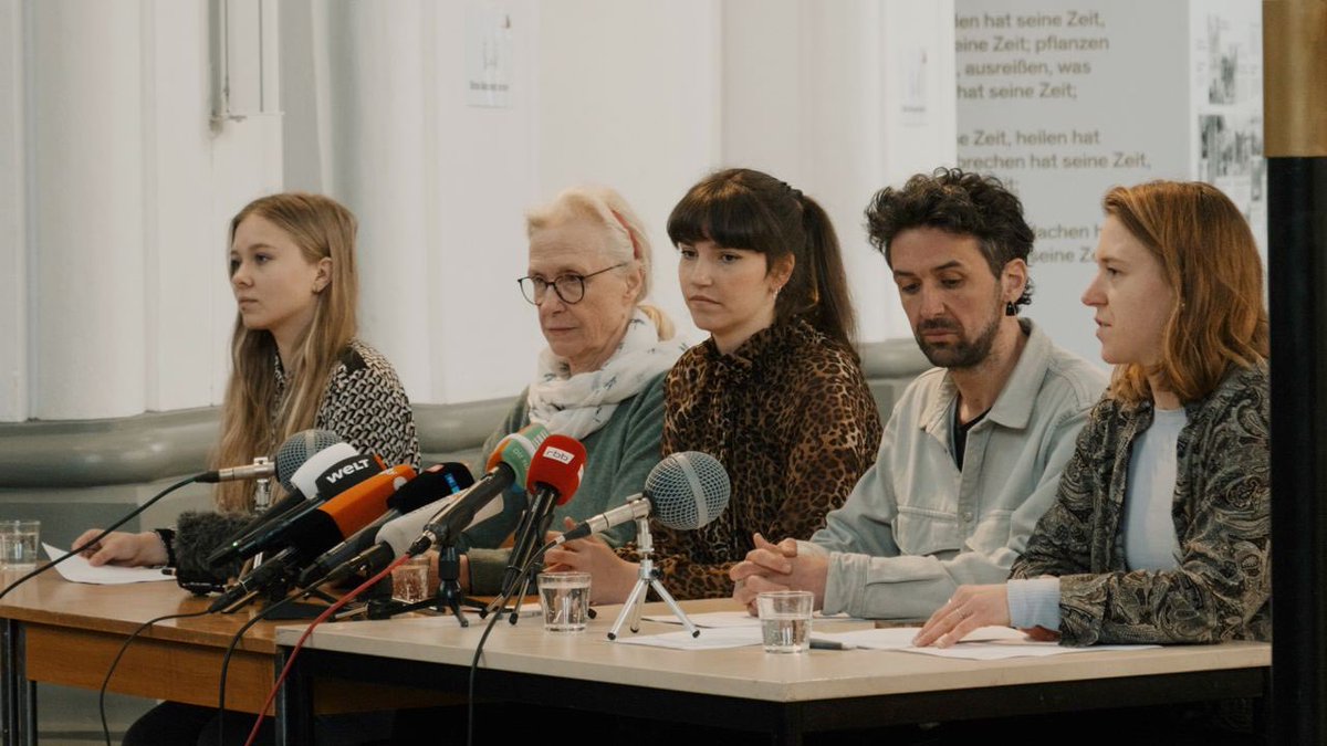 Carla Hinrichs - Widerstand oder Katastrophe tweet media