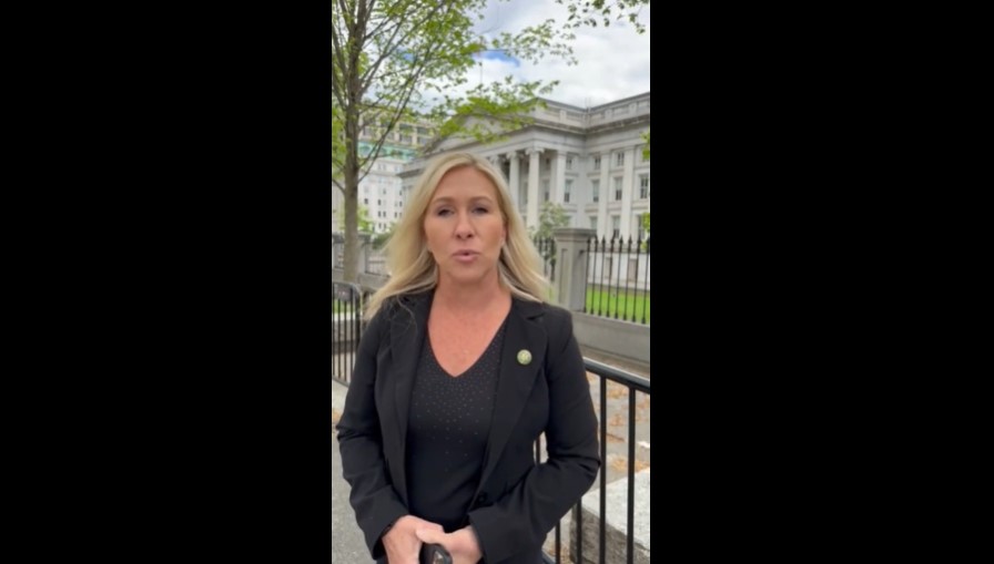 BulletinPal's tweet photo. @mtgreenee @RepNancyMace @elonmusk 

#MAGA #AMERICA #joebiden #marjorietaylorgreene #nancymace

Rep. Marjorie Taylor Greene &amp; Nancy Mace are “Astonished” at the level of Money Laundering that they have allegedly recently found involving the Biden Family

https://t.co/C0pbBT90Q9 https://t.co/RQRoisFTVN