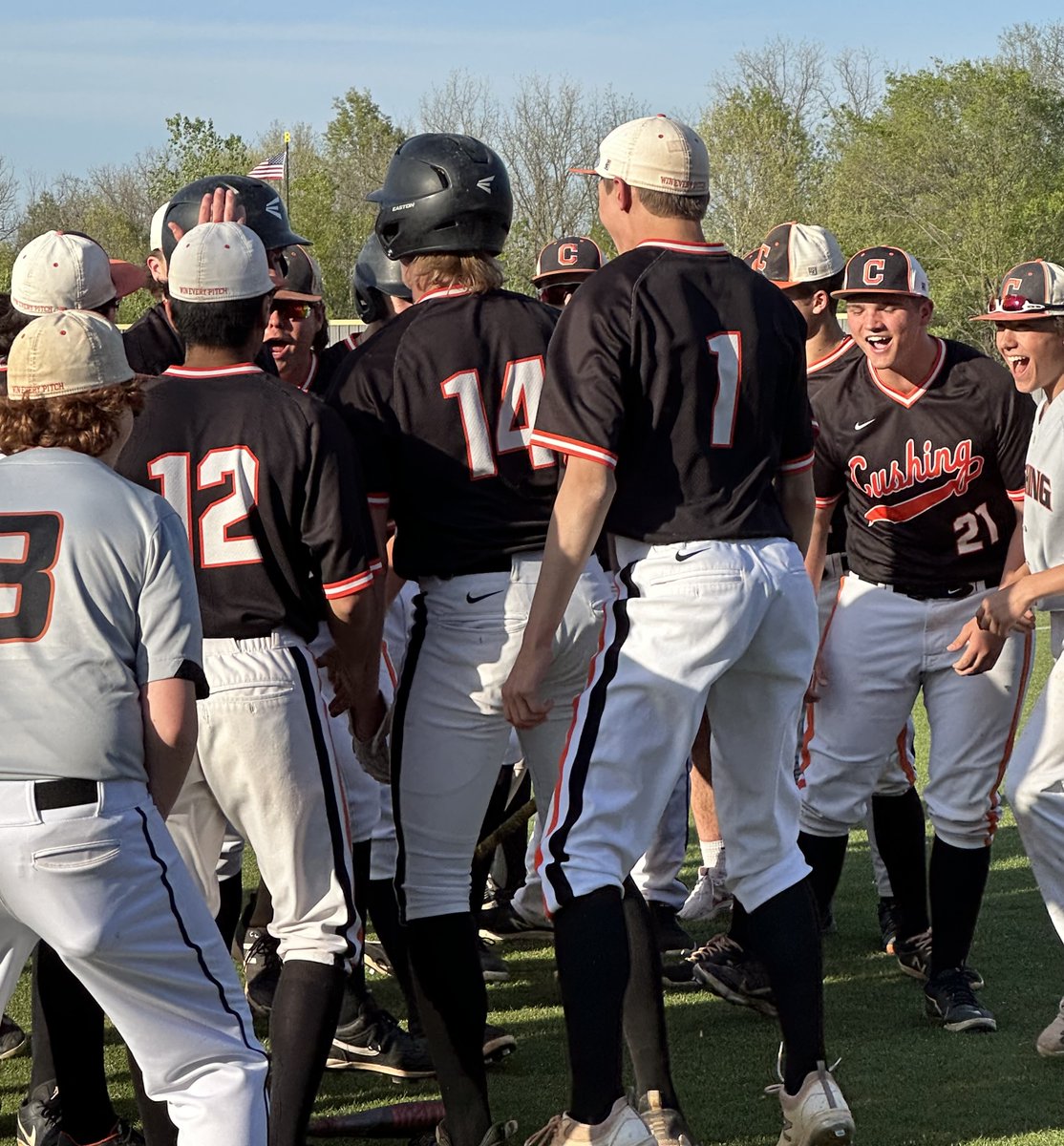 BaseballCushing's tweet photo. Tigers pull off the win beating Bristow 9-7 in game 1 of the district series. Tigers move to 20-0 on the season. Multiple team hits and bombs by Berlowitz and Ethridge helped seal the deal. @BrodyBerlowitz @Okladrillers @StetsonEthridge https://t.co/jsqJFO15ET