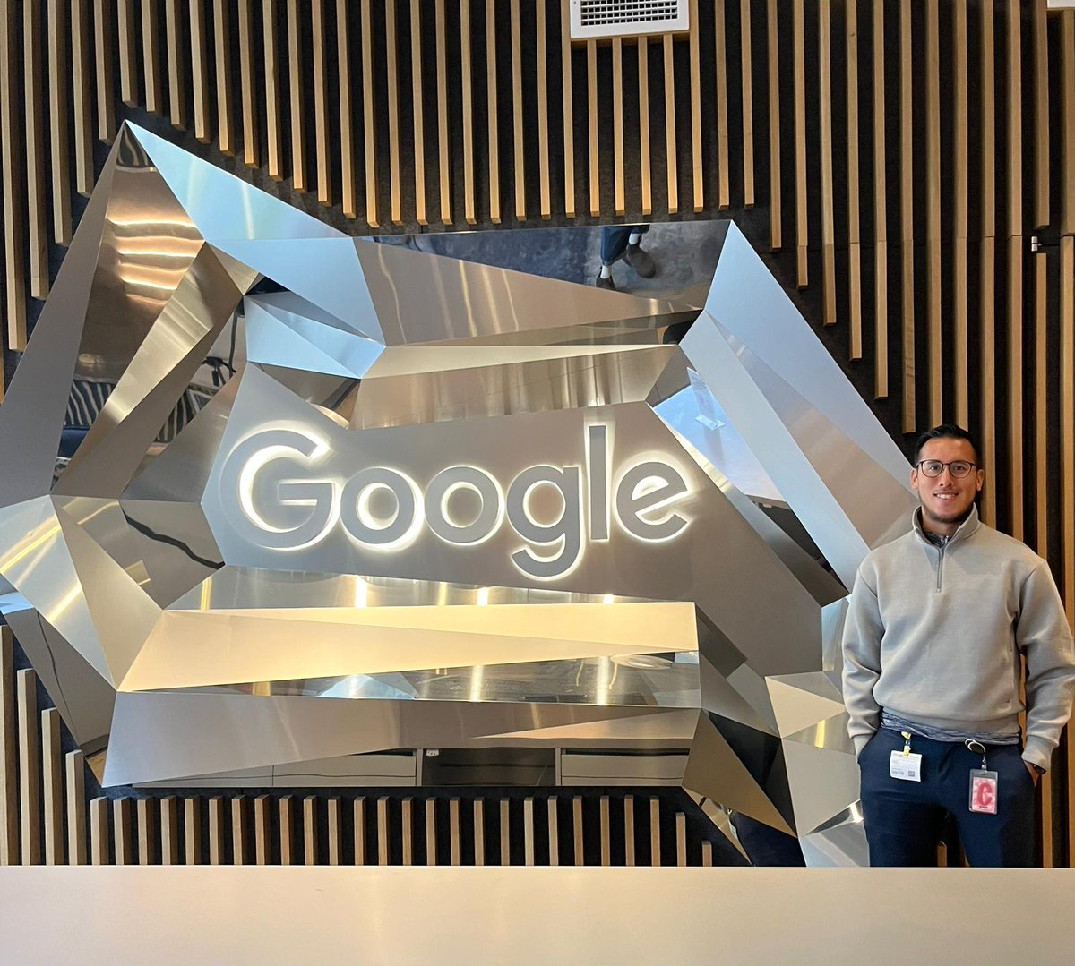 Whatauto - Auto Reply tweet media