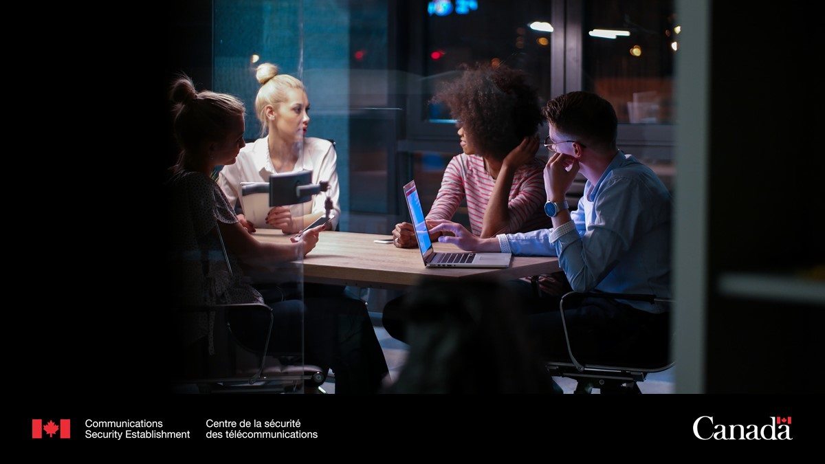 CSE is looking for entry-level, intermediate, and experienced Business Analysts. 

Submit your application by April 25: jobs-emplois.cse-cst.gc.ca/en/node/3552 #GCJobs