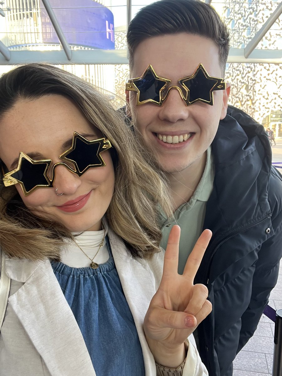 laursingleton's tweet image. Best night EVER @JoshuaBanning x