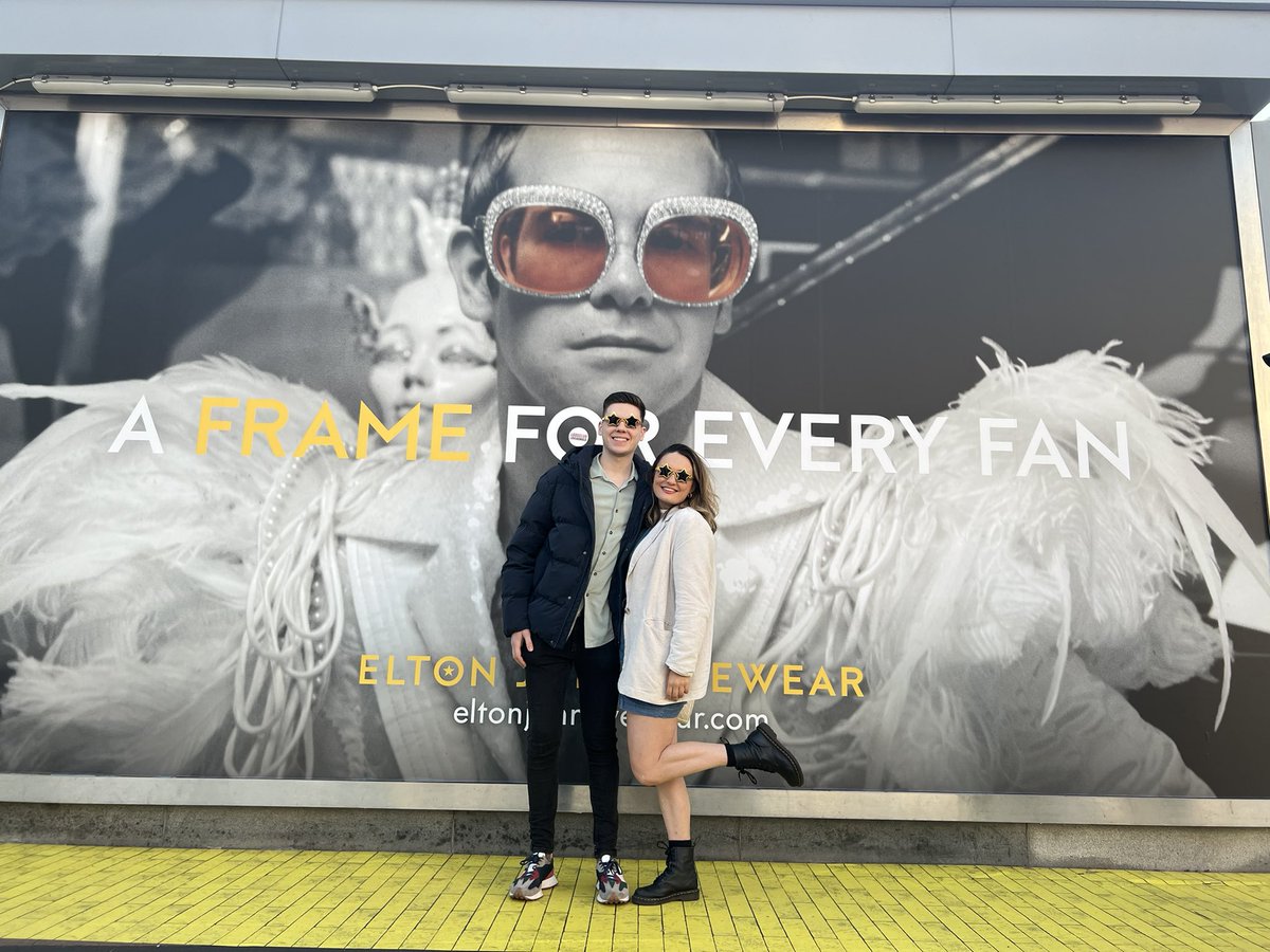 laursingleton's tweet image. Best night EVER @JoshuaBanning x