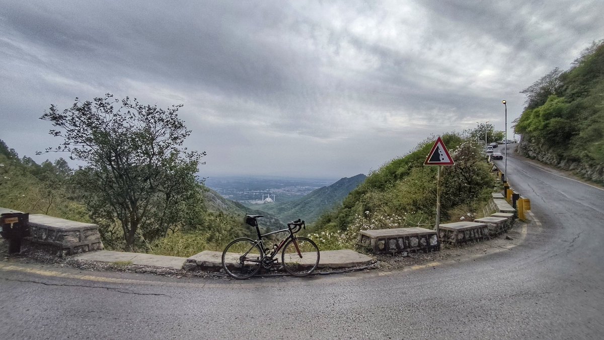 kaamran's tweet photo. Climbed to Monal on my roadbike earlier today while fasting. It was a great day &amp; what an epic workout. 
#Cycling #Cyclabad #CyclingISB #GCNInspiration https://t.co/oELLv16pXF