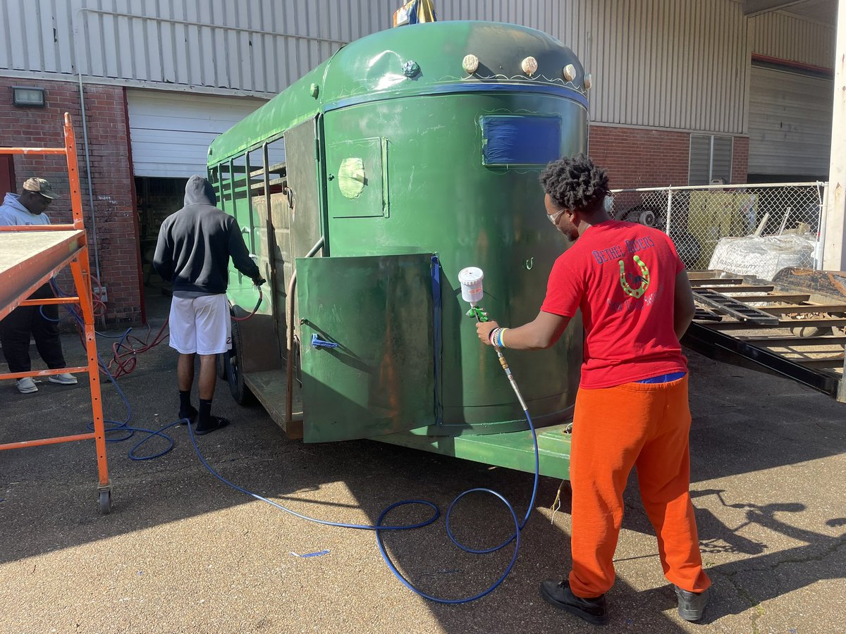 CTCConstruction's tweet photo. We are enjoying the sunshine today! Second-year Carpentry students are painting a cattle trailer this week. https://t.co/CV5mQfU2pv