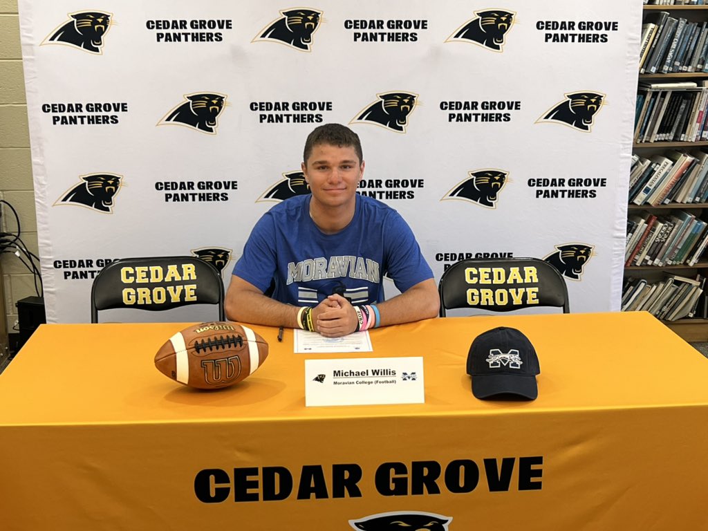 CGFootballHS's tweet photo. Congratulations to senior captain Michael Willis on his commitment to play college football at @MoravianFB ! #PawsUp🐾 https://t.co/nrRAZDzpjH
