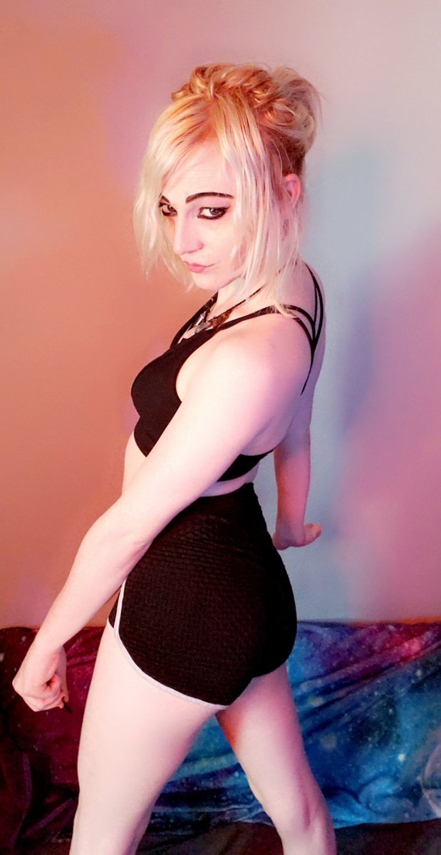 RedEyesBadDrag1's tweet photo. 🖤🍑🖤@GetMeKinky 
https://t.co/km62GaeKba
#Futa #trans https://t.co/TAwY6LyOM5
