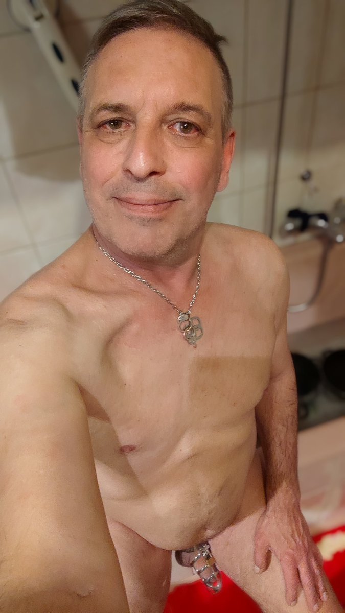Joepepuppy's tweet photo. Le 2ème, De 2e, The 2nd.
#chastityboy #cagedteam #gaybear #gaypyjama
@GayChastityRTs @BoxChastity @GayNLBE @GayBearPics @BelgianGays @lefrencharmant @BallsInside @FrenchiesButts https://t.co/VDX3sQLCs2