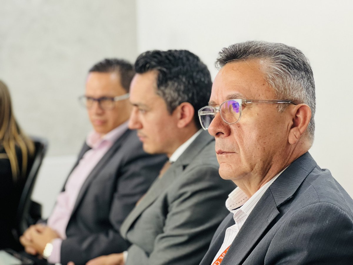 ControlIntCund's tweet photo. ¡Realizamos apertura de Auditoría Interna de Gestión - enfoque Empalme en @HaciendaCundi, junto a su equipo Directivo y Auditores de la @ControlIntCund! 

Socializamos los factores de éxito para lograr resultados efectivos en cumplimiento al Decreto 052-2023. 

#RegiónQueProgresa https://t.co/rIgYlAVNPd