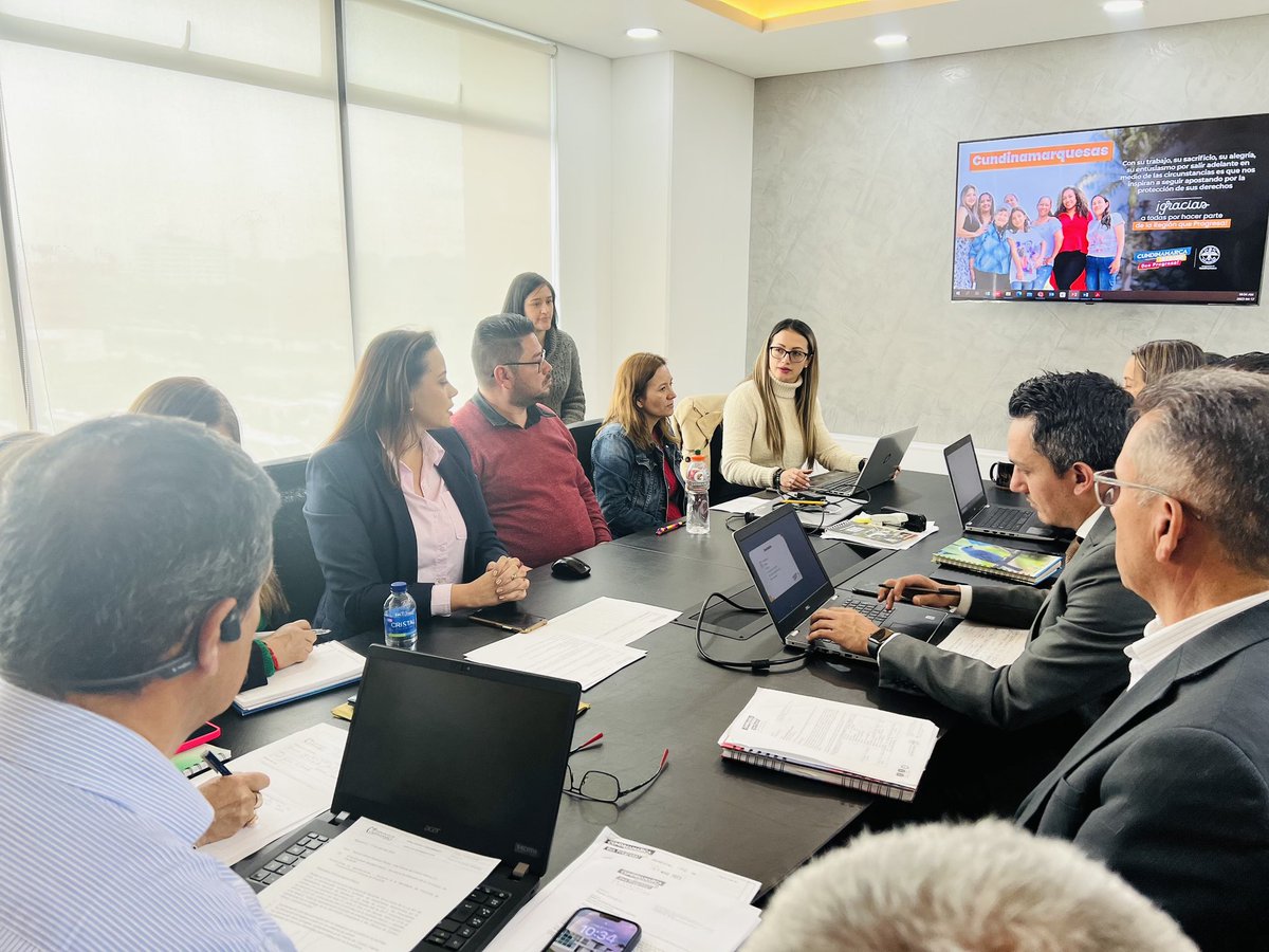 ControlIntCund's tweet photo. ¡Realizamos apertura de Auditoría Interna de Gestión - enfoque Empalme en @HaciendaCundi, junto a su equipo Directivo y Auditores de la @ControlIntCund! 

Socializamos los factores de éxito para lograr resultados efectivos en cumplimiento al Decreto 052-2023. 

#RegiónQueProgresa https://t.co/rIgYlAVNPd