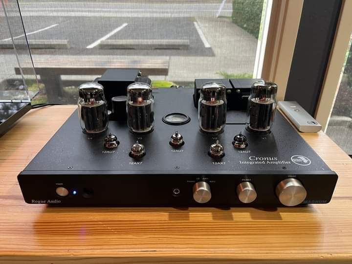 #RogueAudio Cronus integrato MM phono stage, remote $1299.