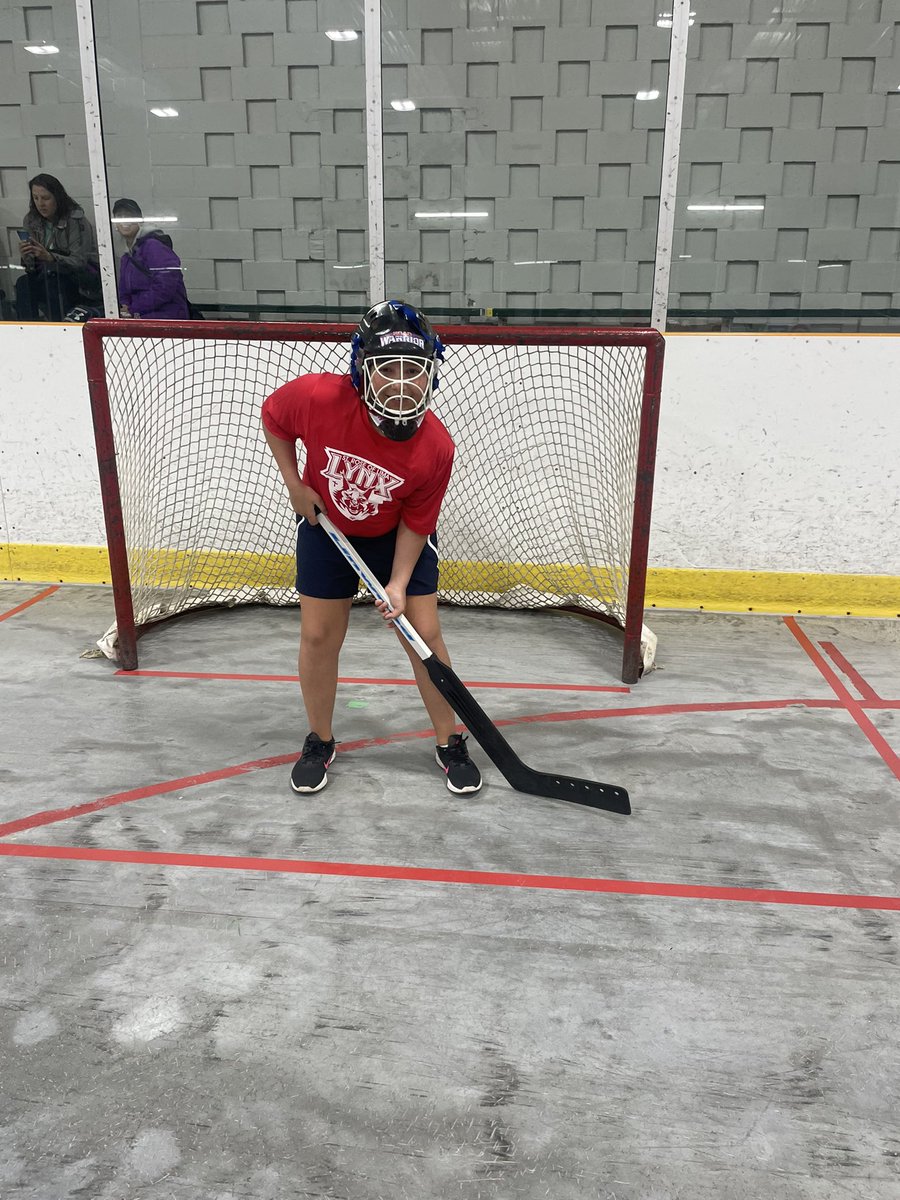 sirvine4's tweet photo. Junior Girls Recreational Floor Hockey at Stronach Arena today. Over 150 students taking part! Special thanks to the @CCHCrusaders LEAP students for reffing and scorekeeping! https://t.co/FzcvCPmZ3Z