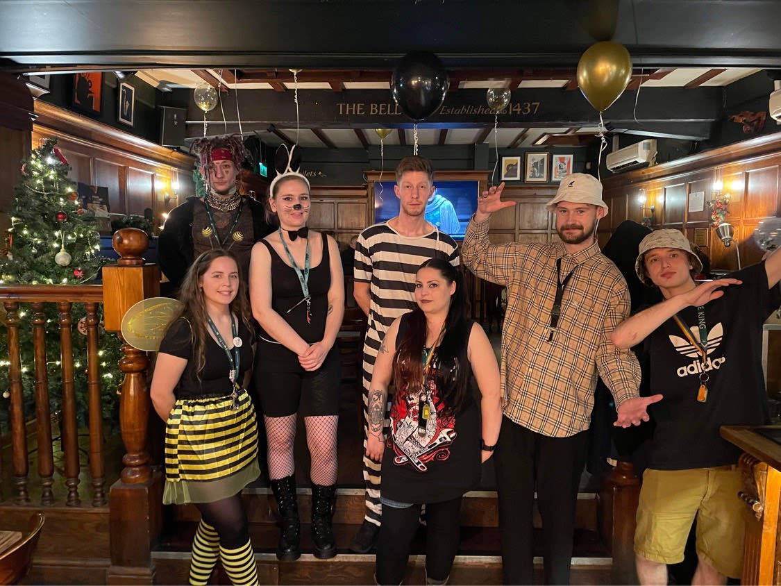 Bell_Inn's tweet photo. Want to become part of our hard working, amazing team? Get in touch.
Comes with Greene King benefits including 50% off food on shift and 33% discount of food and drinks in any Greene King pub. We are looking for front  of house team and floor staff. Email 4637@greeneking.co.uk https://t.co/SEa9XfbZR9