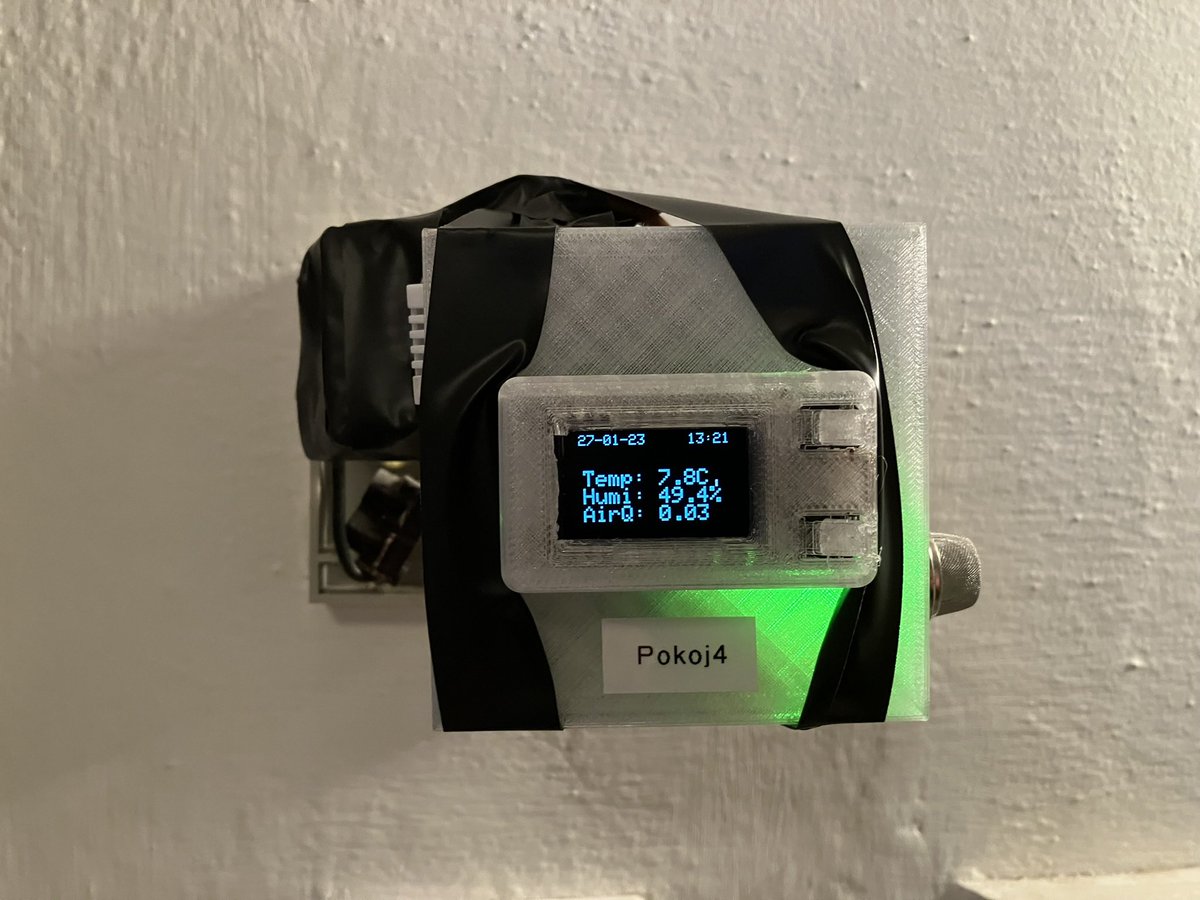 zoklkot's tweet image. V rámci projektu na @CVUTFEL #ChytryTemesvar jsme se trochu posunuli. Sezóna začíná a bylo třeba přejít z režimu #ProofOfConcept do režimu #Prototyp. Takže chytrá náhrada zařízení #Rego je nasazena a 3 pokoje jsou chytře vytápěny. Správkyně objektu se už učí ovládat #HA 👍👍👍